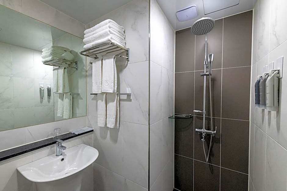 The Triny Urban Suites