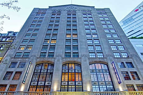 Hampton Inn & Suites Cincinnati-Downtown