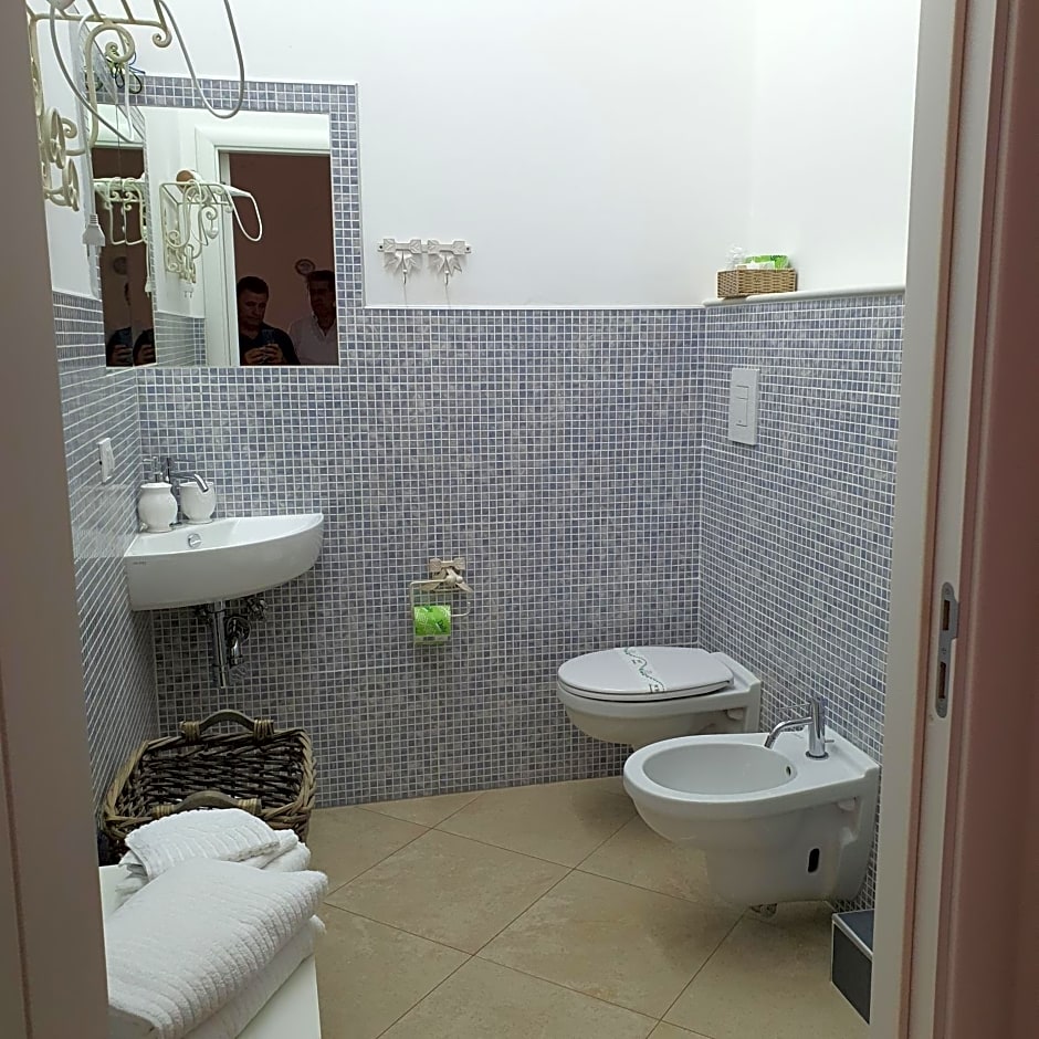 White Suite Polignano 08