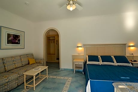 Junior Suite with Garden View