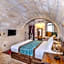 Cappa Via Cave Hotel
