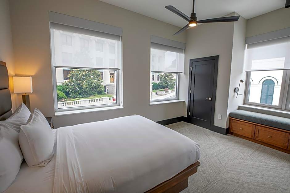 The Bee Hotel, Danville