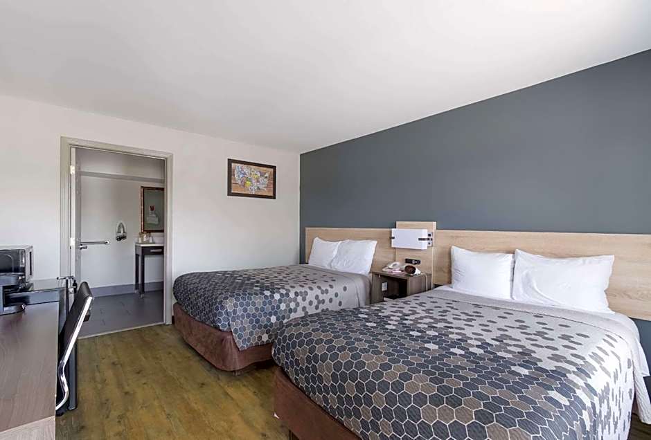 Econo Lodge Greenville near University