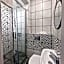 Hostel Helvetia - Private Rooms in City Center