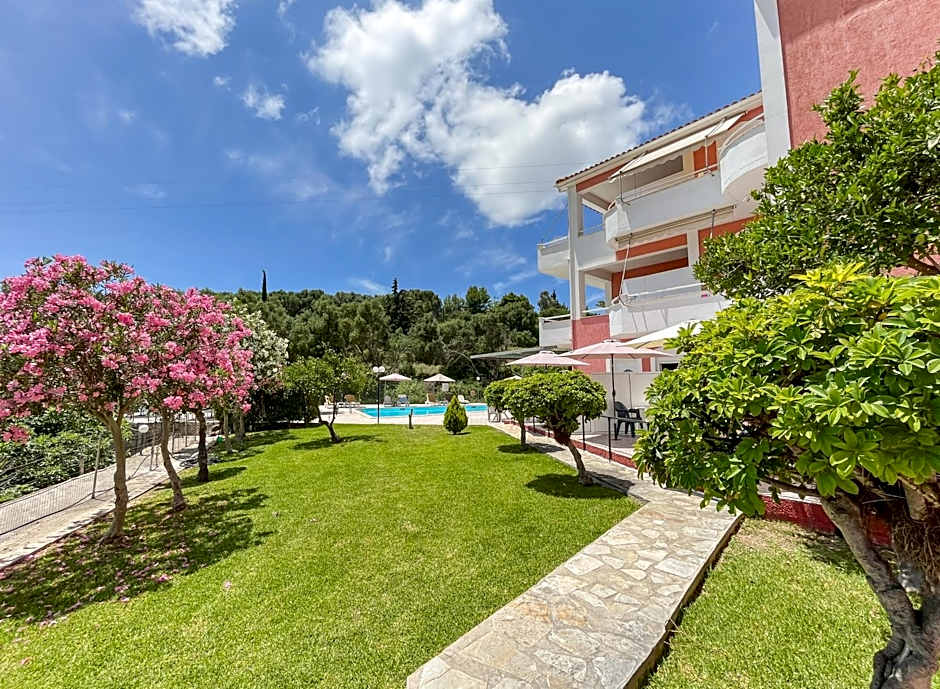 Amazona Apartments and Studios