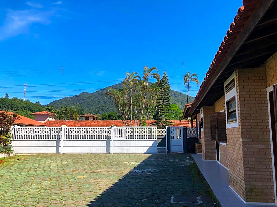 Hotel Pousada Nosso Cantinho