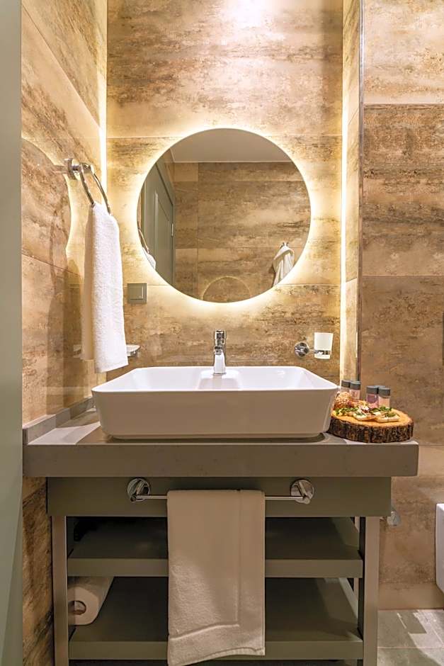 SUNOLUS VINEYARDHOUSe