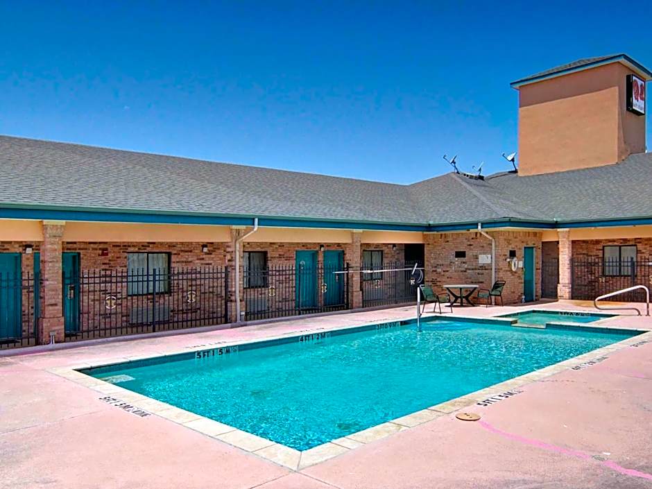 Quality One Motel