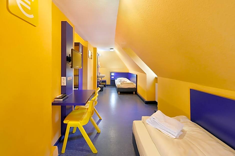 Bed'nBudget Expo-Hostel Rooms