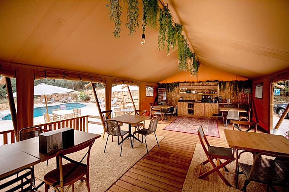 Glamping Can Bora Lodges
