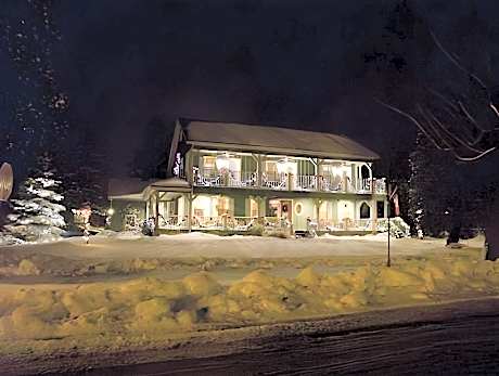 WeatherPine Inn