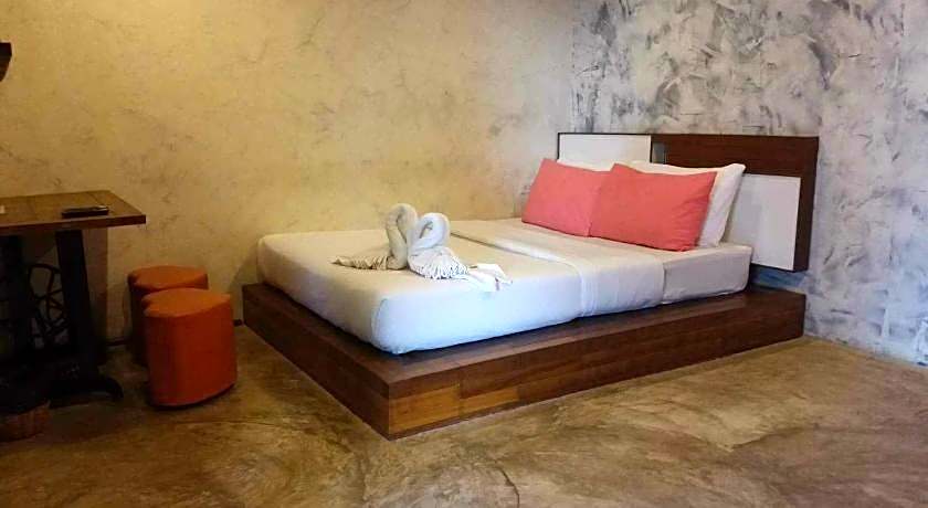 Baanchompoo Homestay