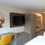 Holiday Inn Express & Suites Marquette By IHG