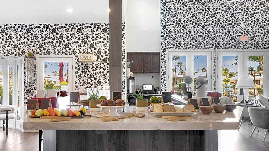 The Chateau at Lake La Quinta