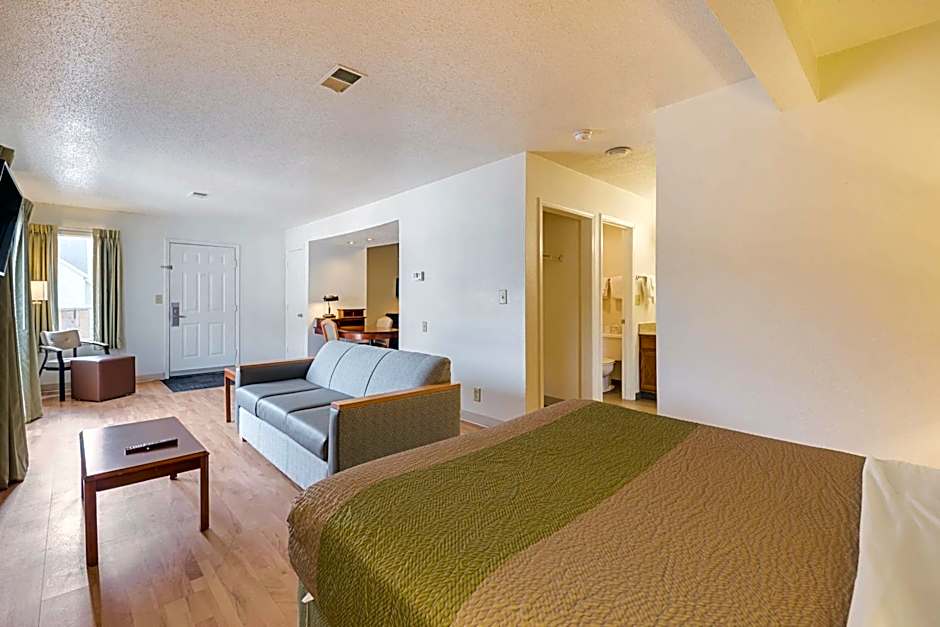 Studio 6-Greensboro, NC