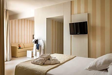 Standard Junior Suite