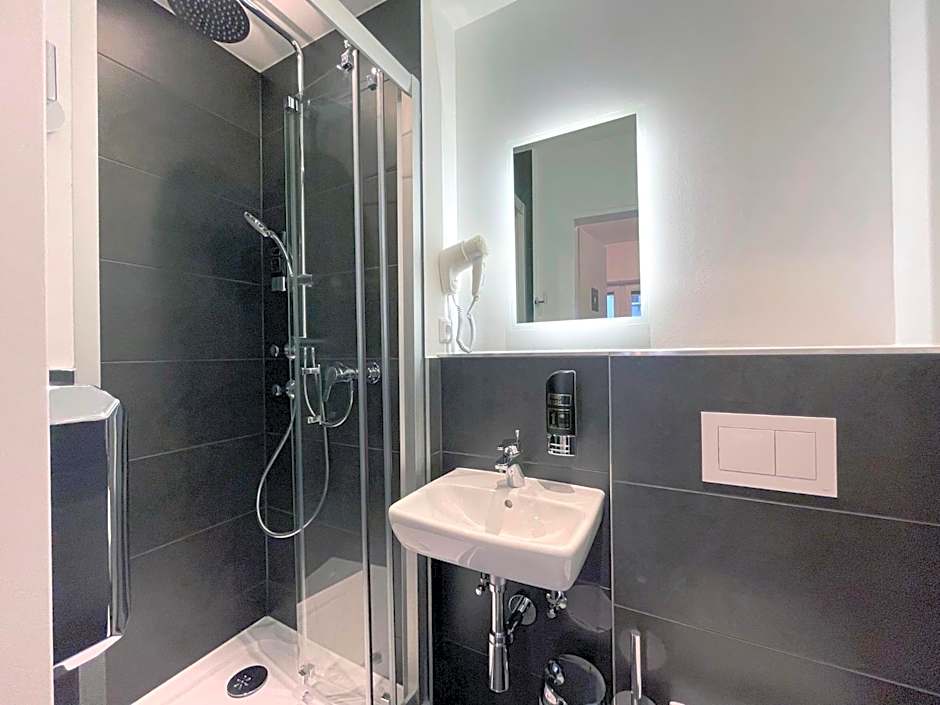 SMARTY Cologne Dom Hotel - Boardinghouse - KONTAKTLOSER SELF CHECK-IN