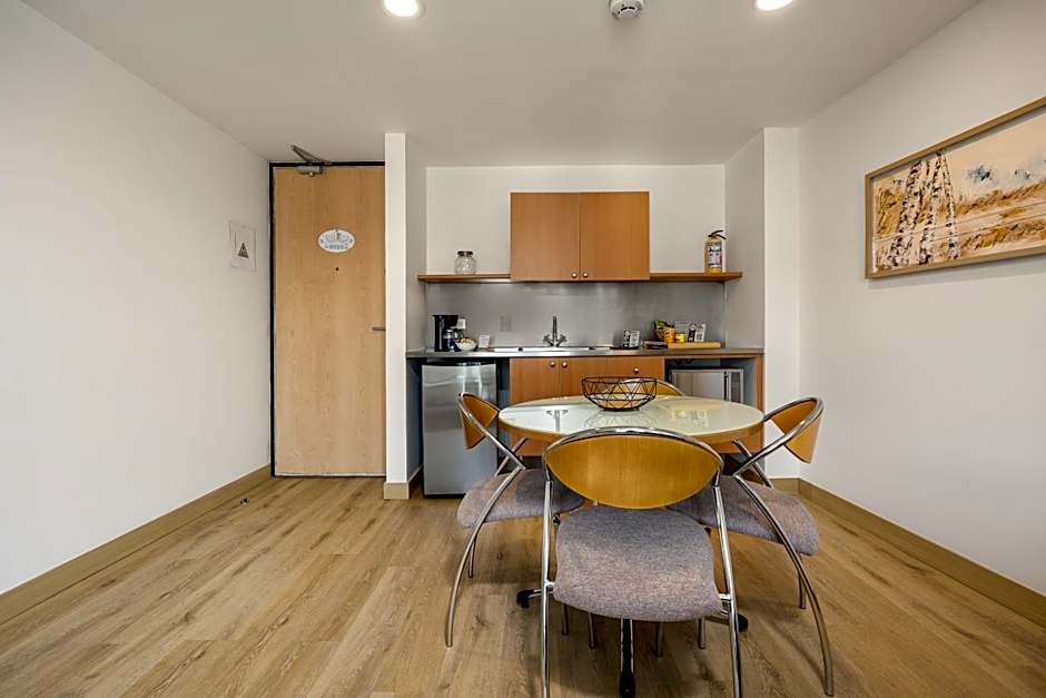 Novelty Suites Hotel