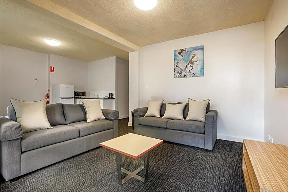 Nightcap at Waltzing Matilda Hotel