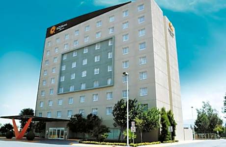 La Quinta Inn & Suites by Wyndham San Luis Potosi