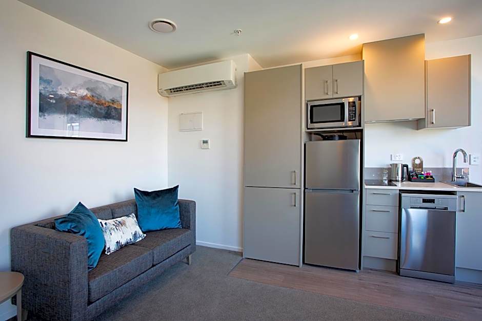 Ramada by Wyndham Queenstown Central