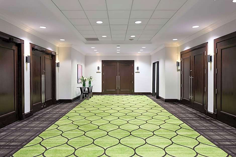 DoubleTree by Hilton Montreal