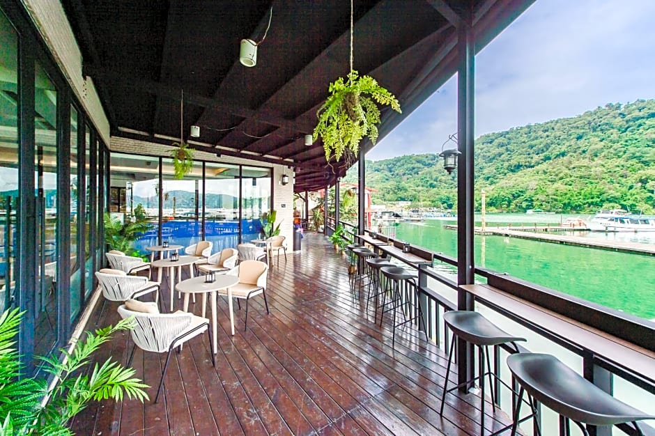 Shui Yang Lakeview House with Elevator