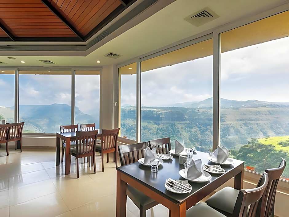 Athiva Resort & Spa - Khandala