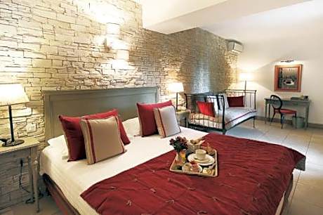 Bergerie Room ( 3 Adults)
