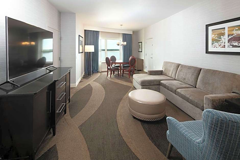 Photo 1 of 4 of Parlor Sofabed
