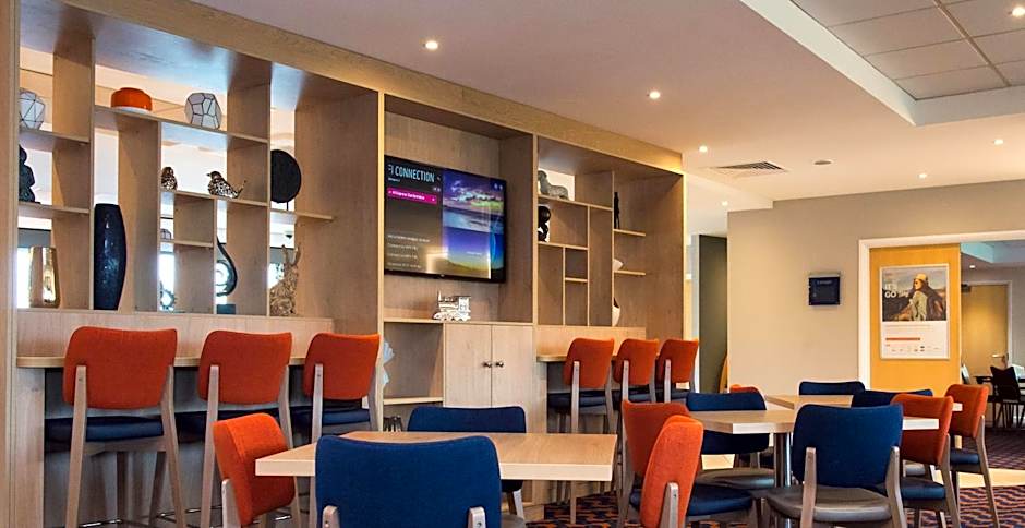 Holiday Inn Express Dunfermline By IHG
