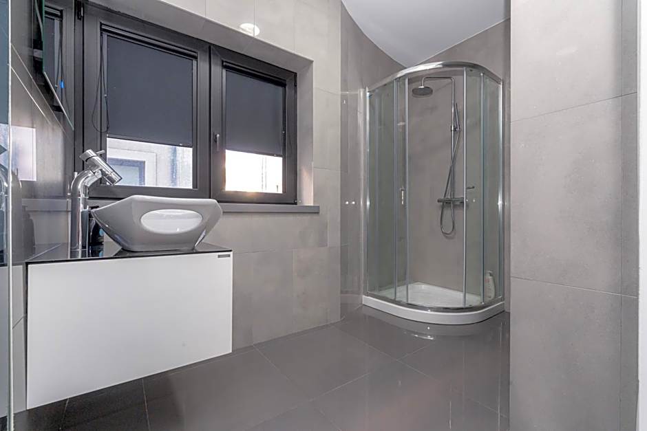 Ergosuites