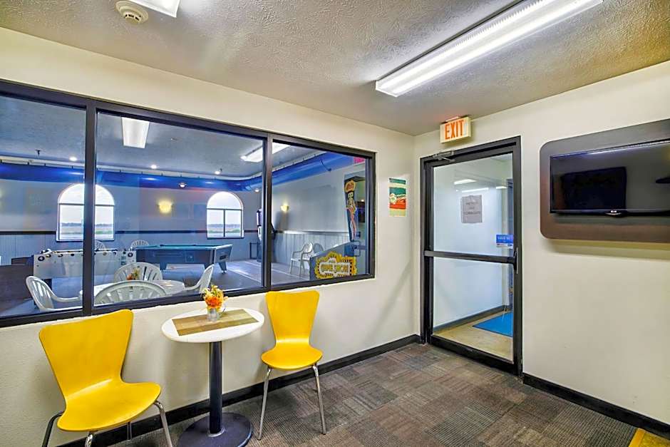 Motel 6-Percival, IA