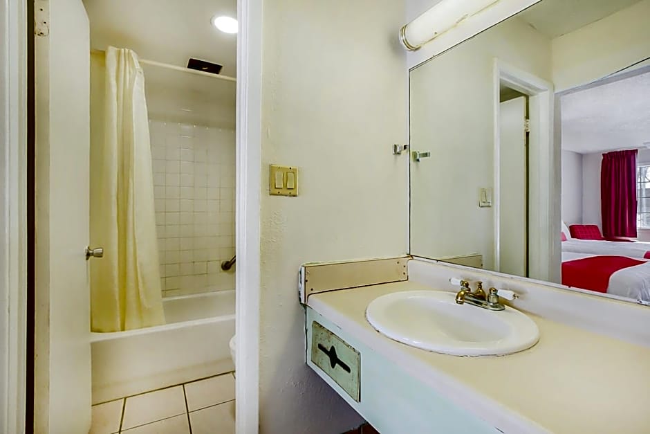 OYO Hotel Jackson South I-55