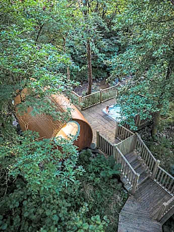 RiverBeds - Luxury Wee Lodges with Hot Tubs