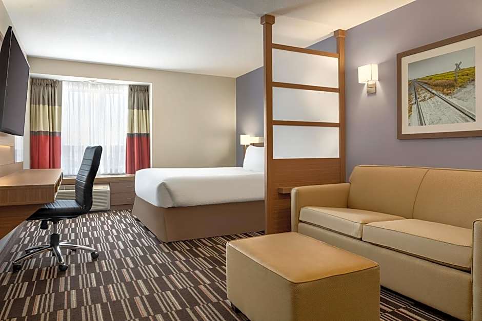Microtel Inn & Suites by Wyndham Bonnyville