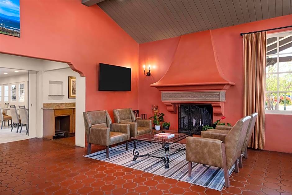 Best Western Plus Pepper Tree Inn