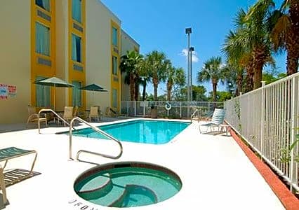 Comfort Inn & Suites Fort Lauderdale West Turnpike