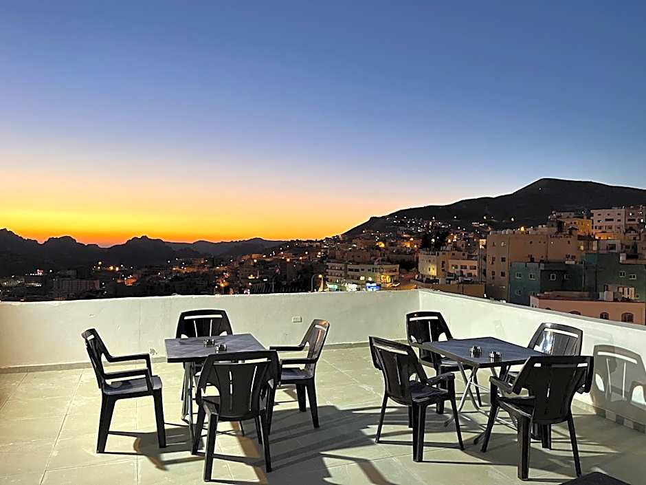 Petra Heart Hotel