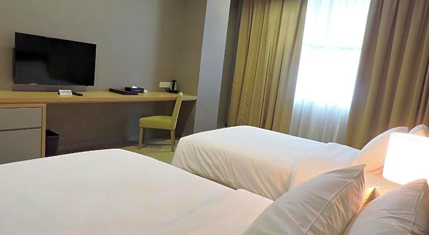 Hotel No.5