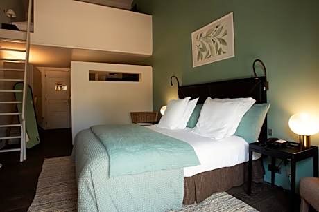 Duplex Room