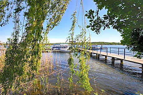 See Hotel Karlslust Chalets