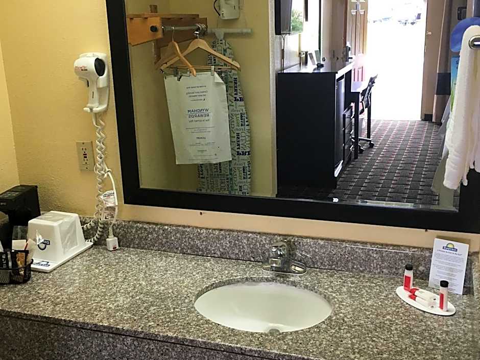 Days Inn by Wyndham Eufaula AL