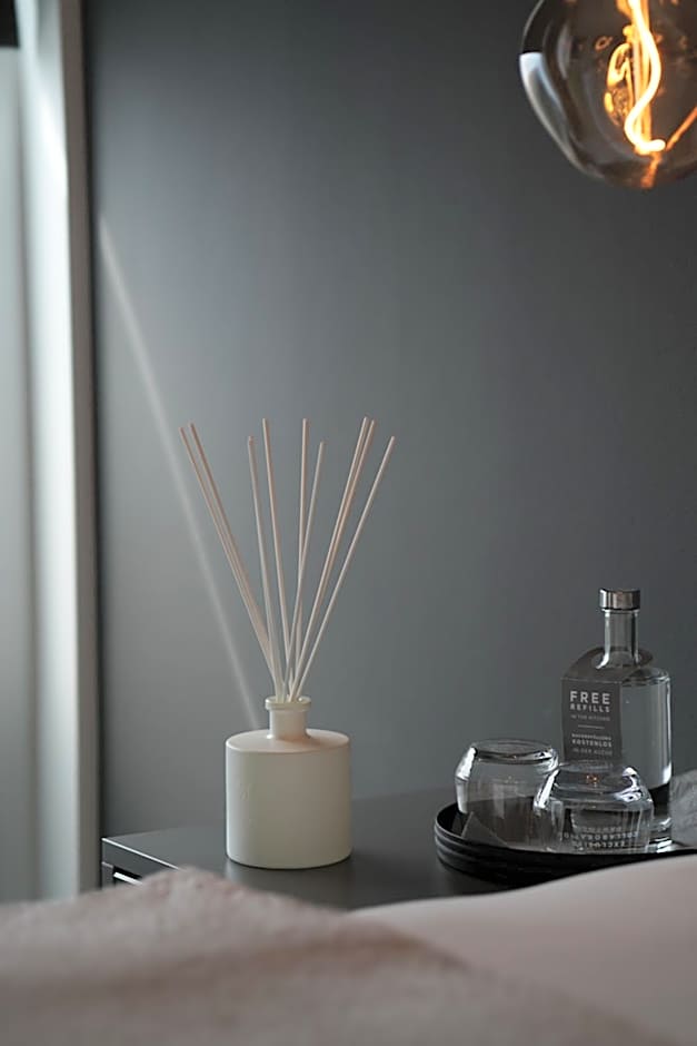 THE NEWSHA SIGNATURE HOME