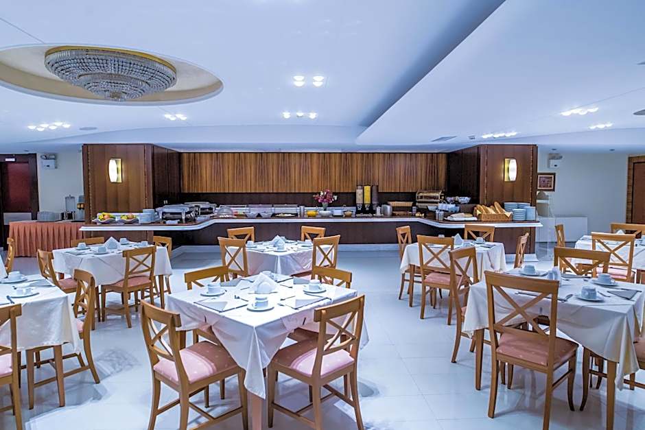 Crithoni's Paradise Hotel