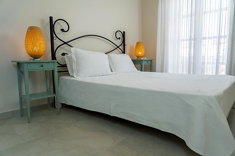 Panda Alacati Hotel