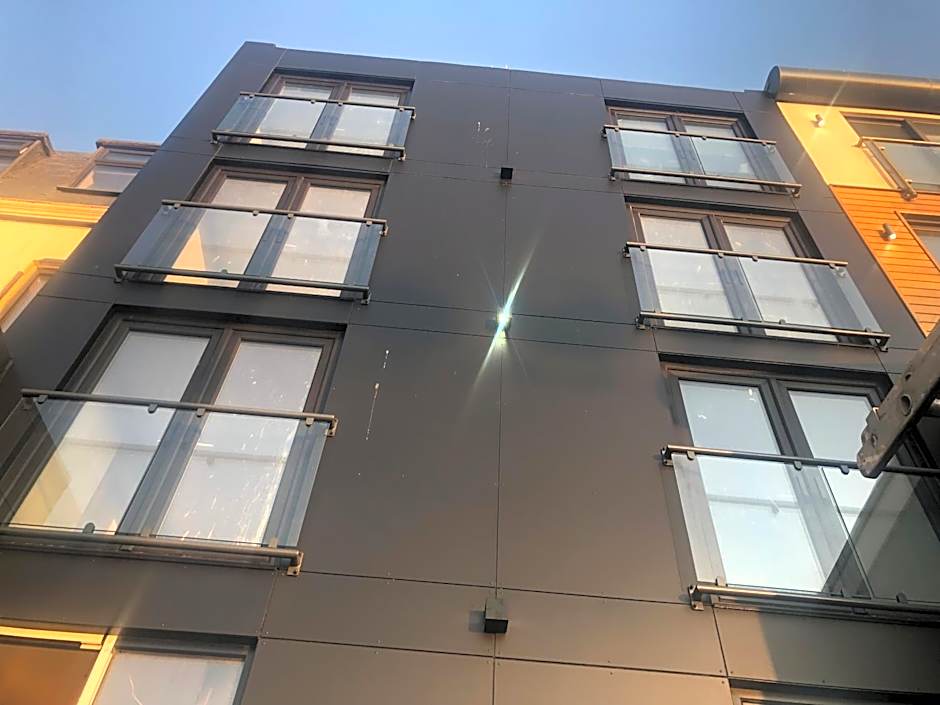 ApartHotel421 by Seafront Collection