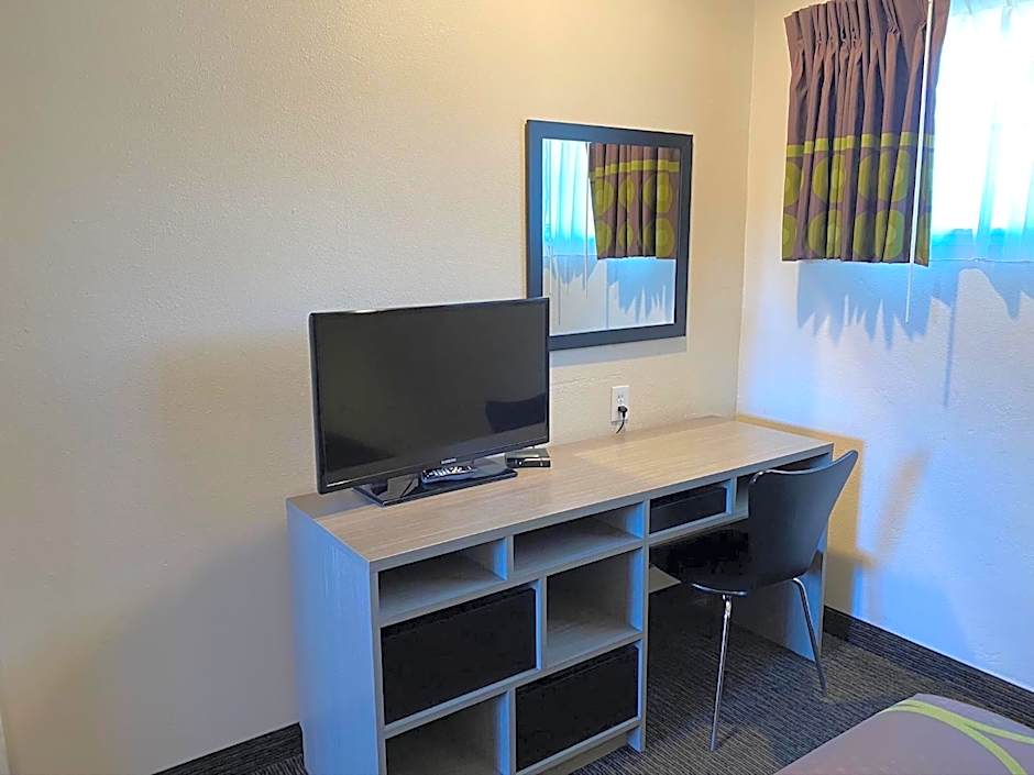 Super 8 by Wyndham Monterey