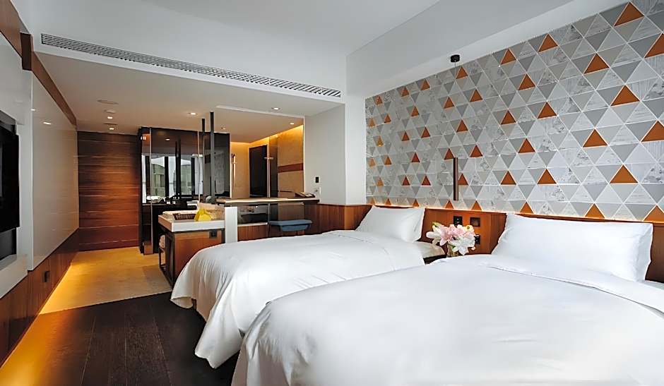 CHECK inn Taichung Zhongshan