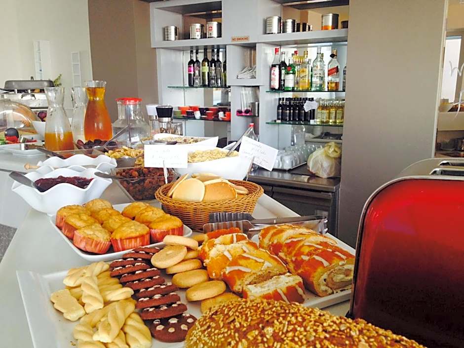 Filoxenia Beach Hotel